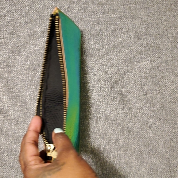 Small Shiny Black Crossbody Bag - Picture 7 of 7